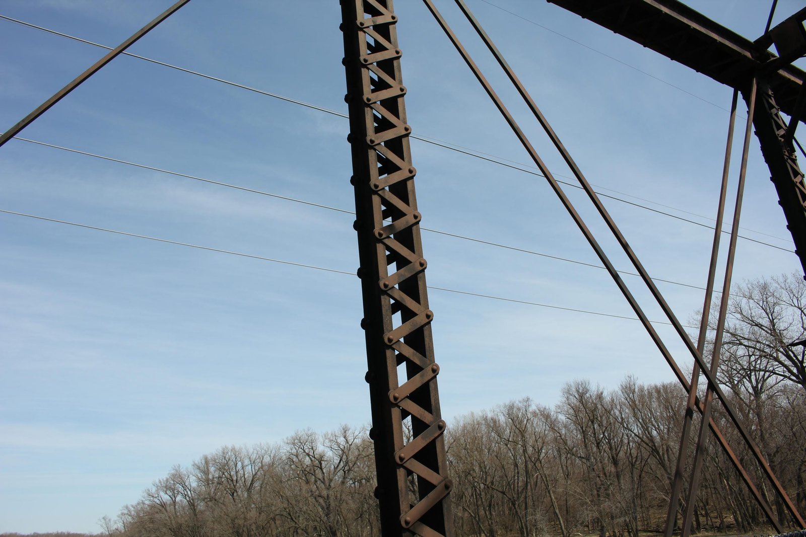 Vertical member detail, west span (span #4)